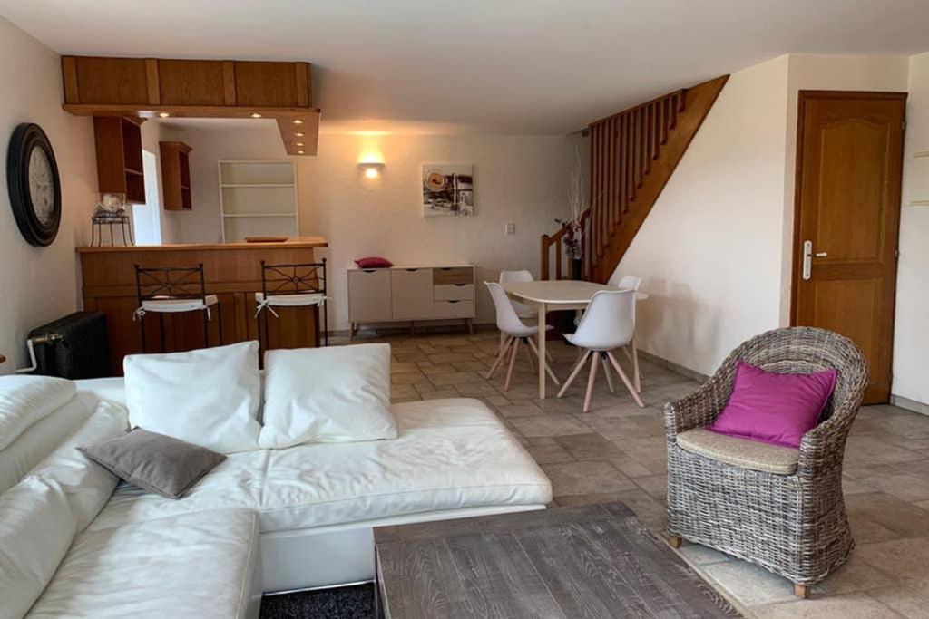 Domaine Des Pierres D Auvergne Flat Zewnętrze zdjęcie