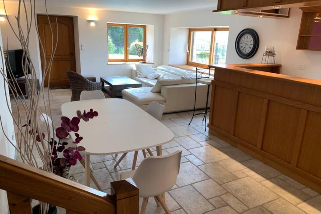 Domaine Des Pierres D Auvergne Flat Zewnętrze zdjęcie